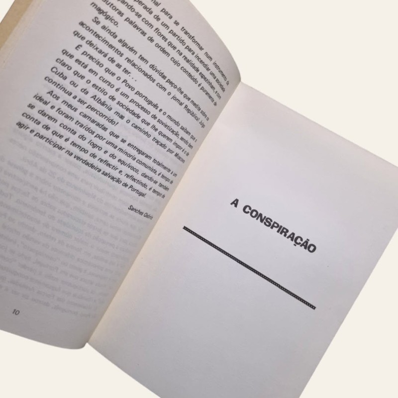 O Equívoco do 25 de Abril