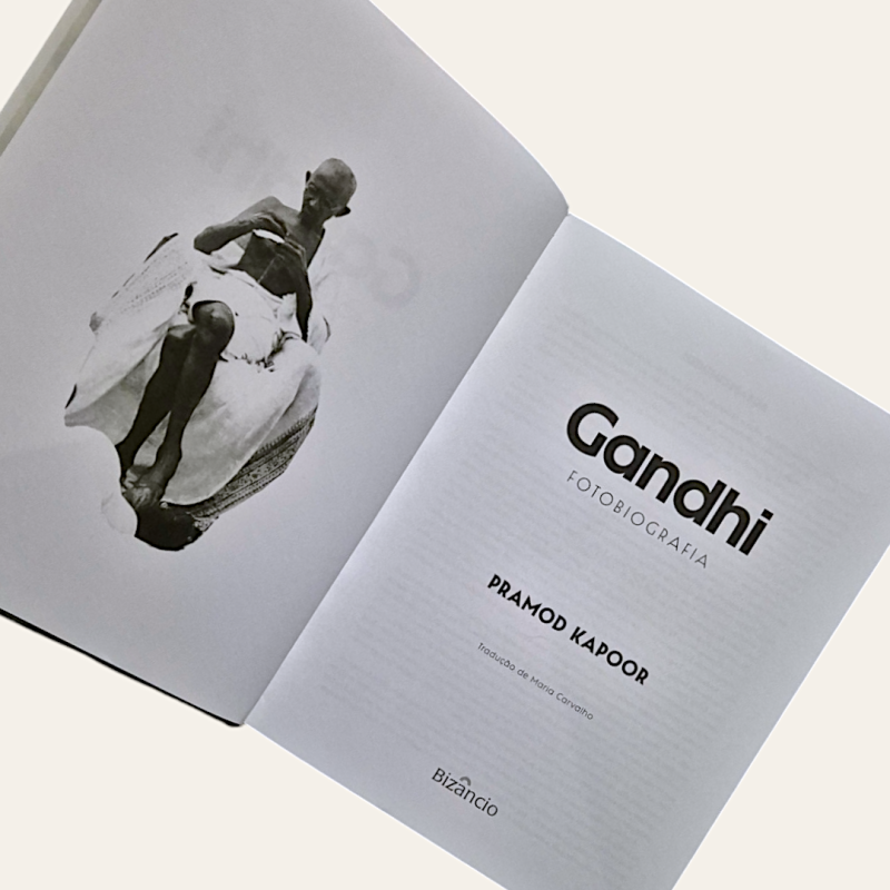 Gandhi - Fotobiografia