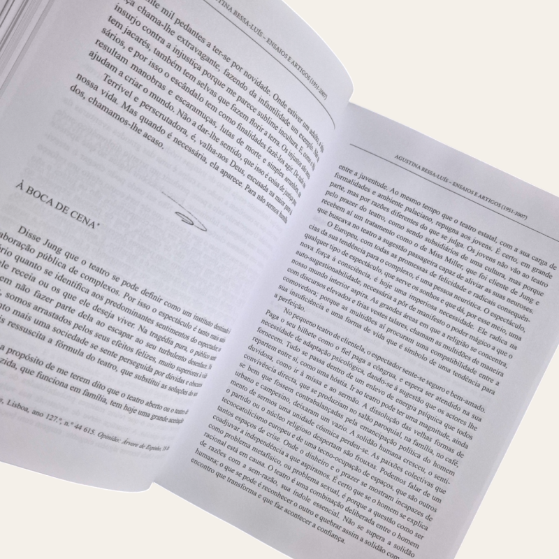 Ensaios e Artigos (1951 - 2007)