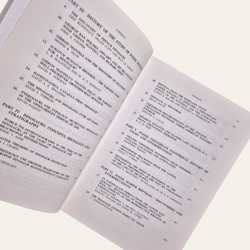 Vertebrate Fossils and the Evolution of Scientific Concepts