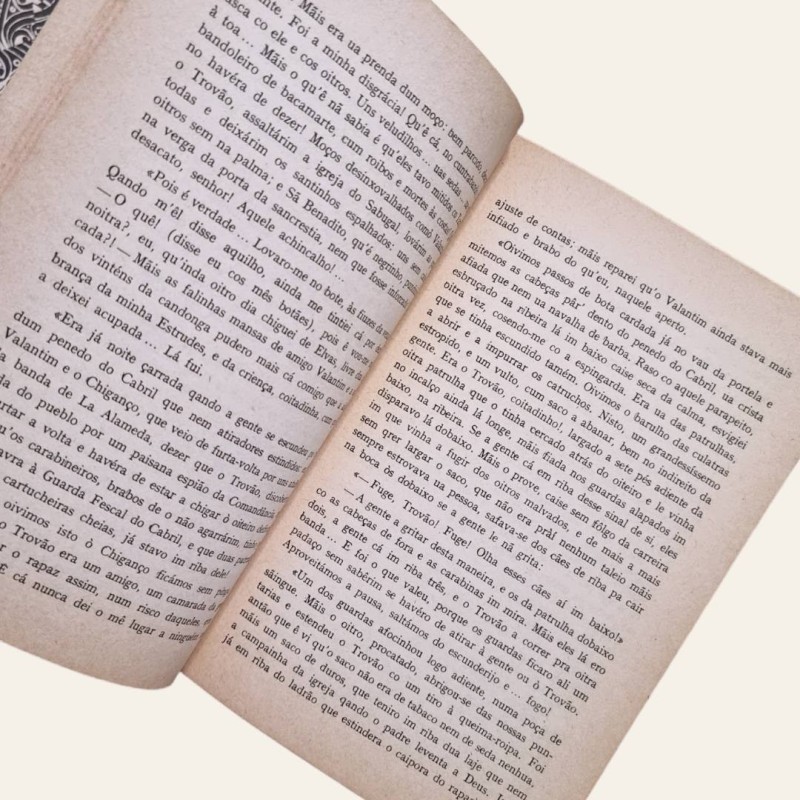 Quatro Prisões Debaixo de Armas