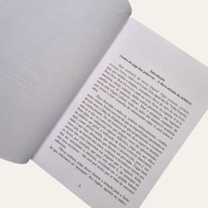 Gente Famosa Também Dá Pontapés na Gramática