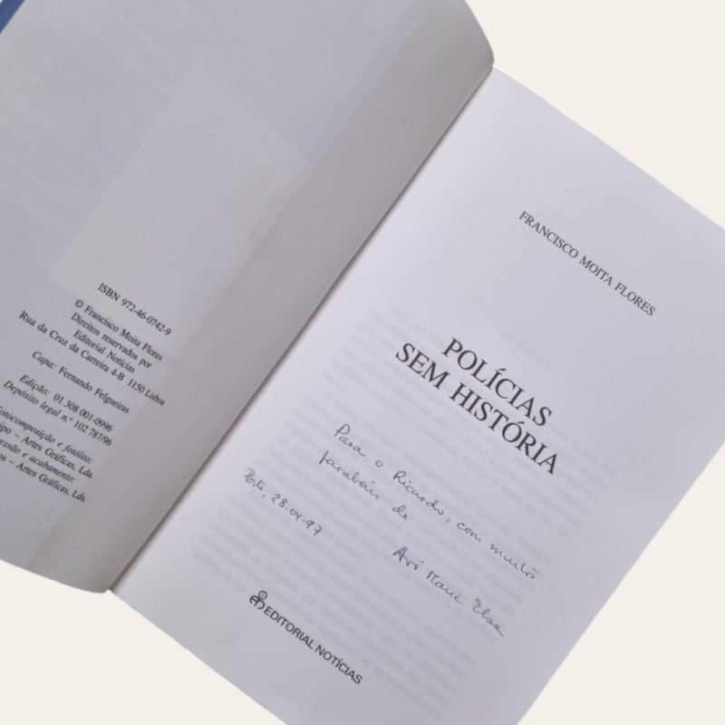 Polícias Sem História