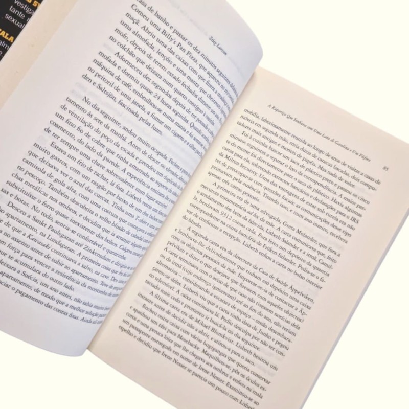 A Rapariga que Sonhava com uma Lata de Gasolina e um Fósforo